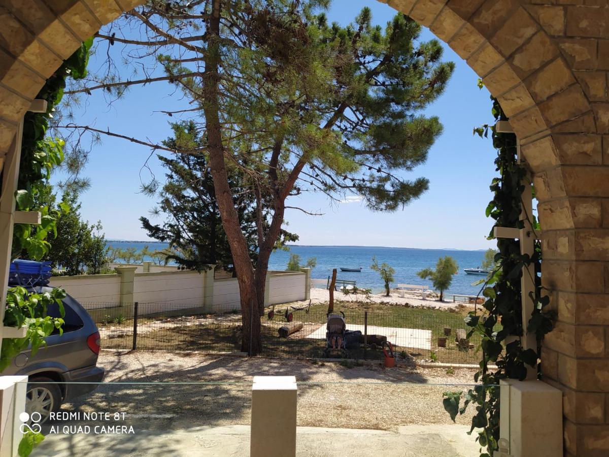 Apartmani Ana Vir Exterior photo