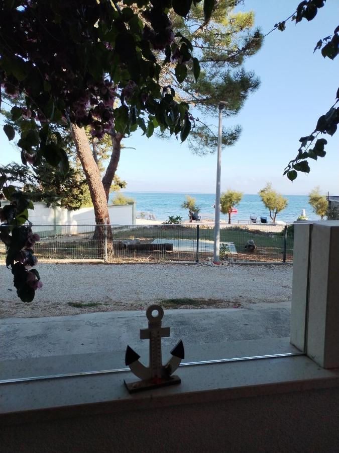 Apartmani Ana Vir Exterior photo