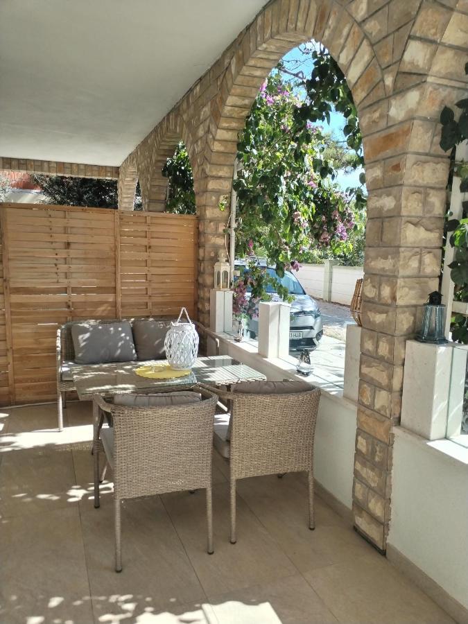 Apartmani Ana Vir Exterior photo